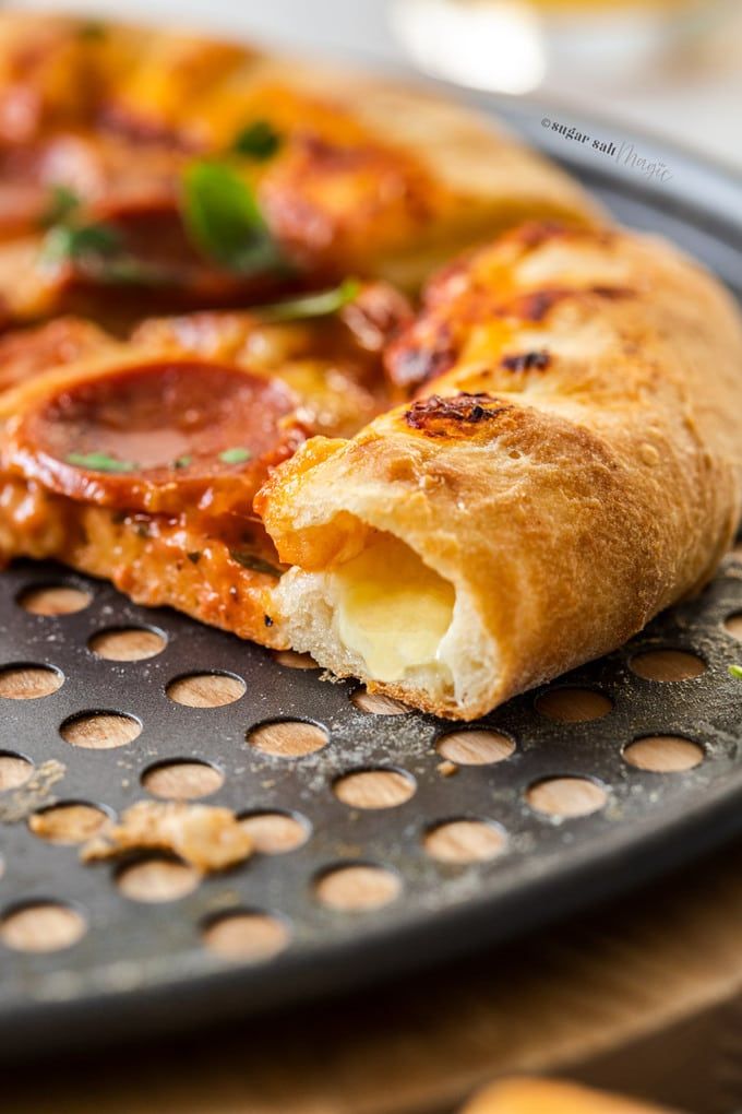 Ultimate Stuffed Crust XL