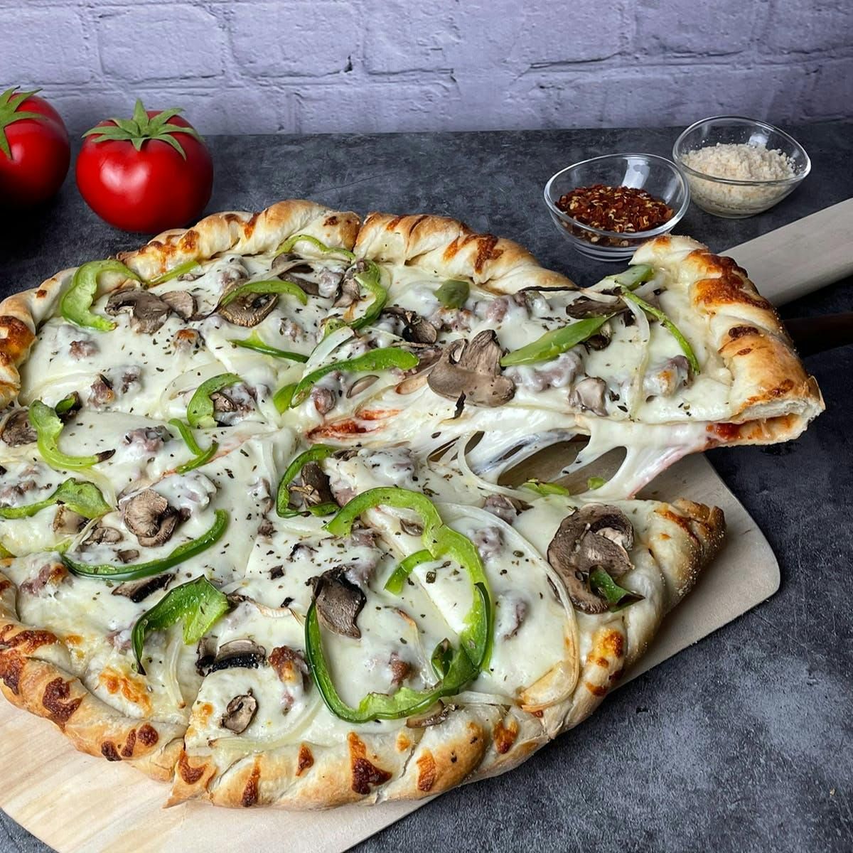 Large Deluxe Pizza