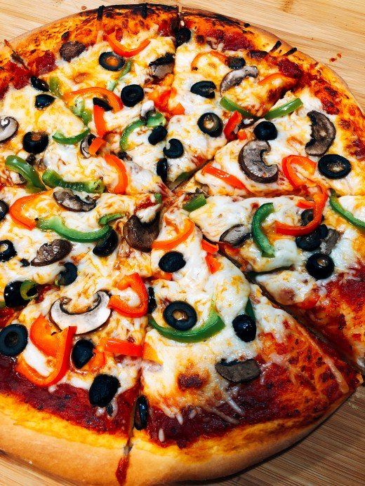 Large Classic Veggie Pizza