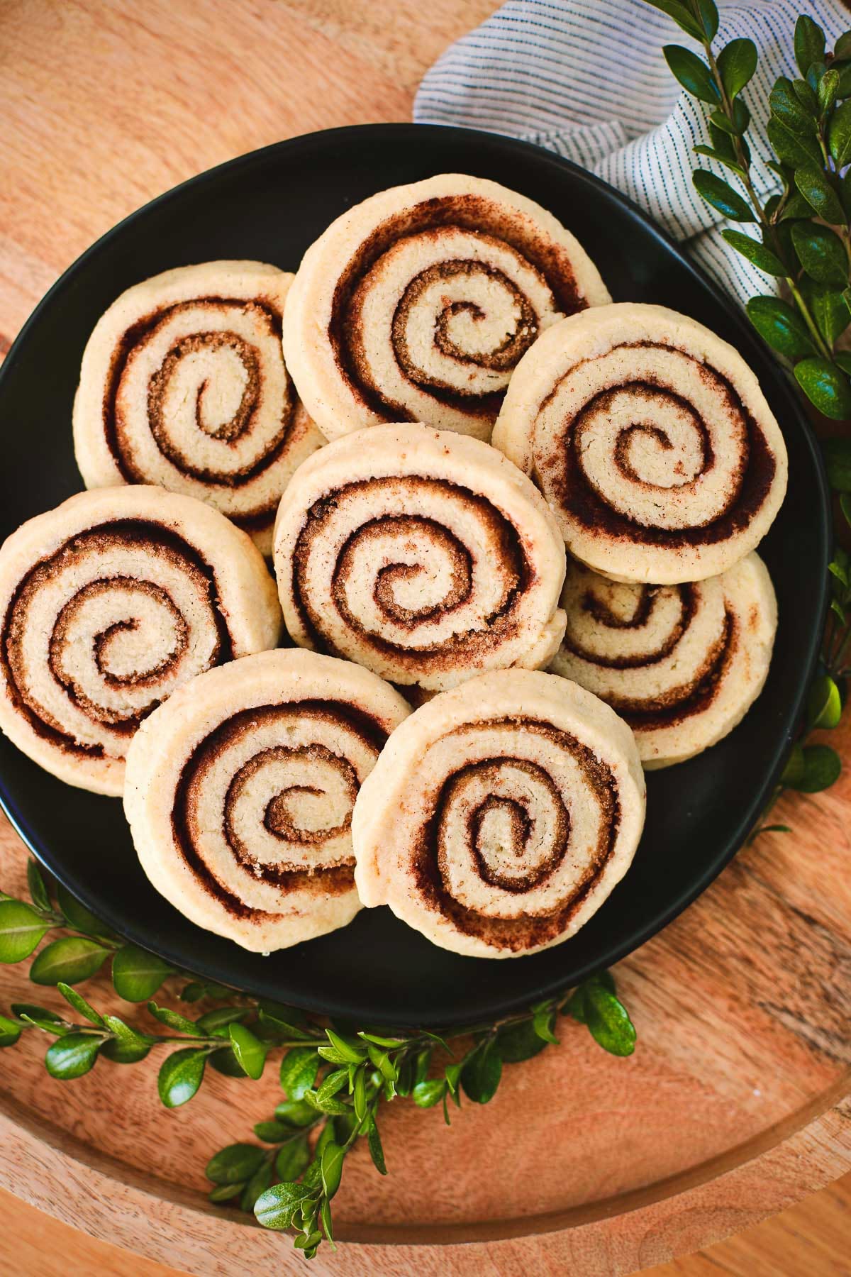 Cinnamon Wheel (Dessert)